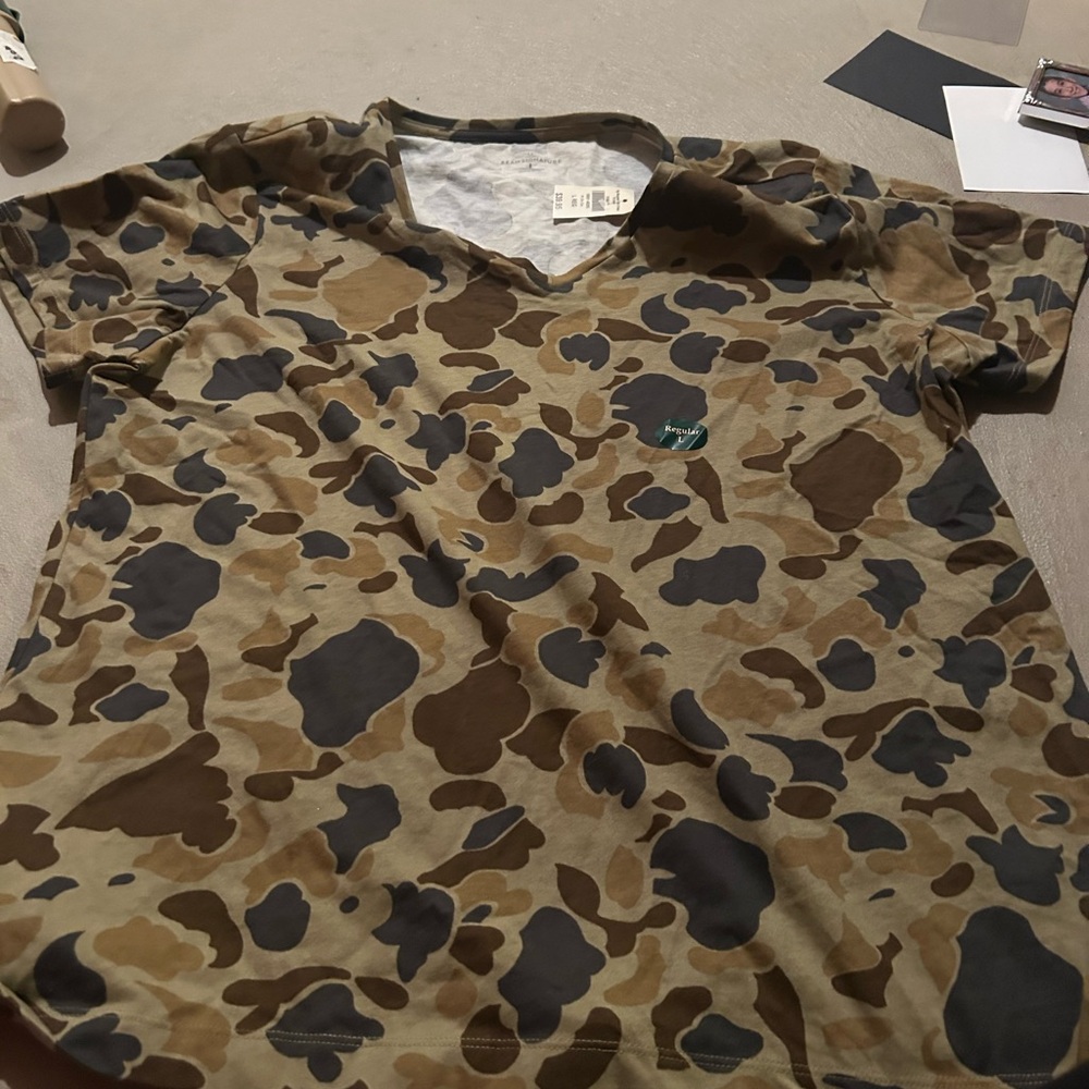Women’s bean signature camouflage short sleeve shirt size largeNWT
